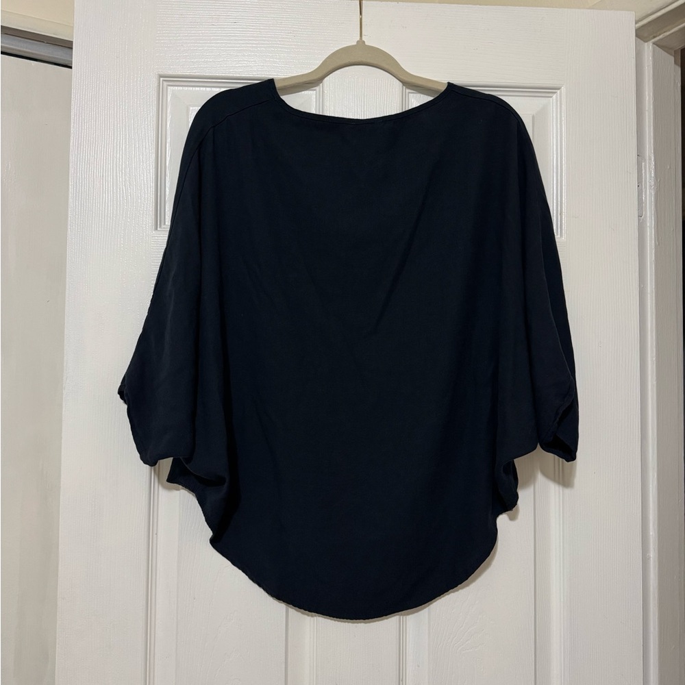 Natalie Busby Blue V-Neck Size Large View 2